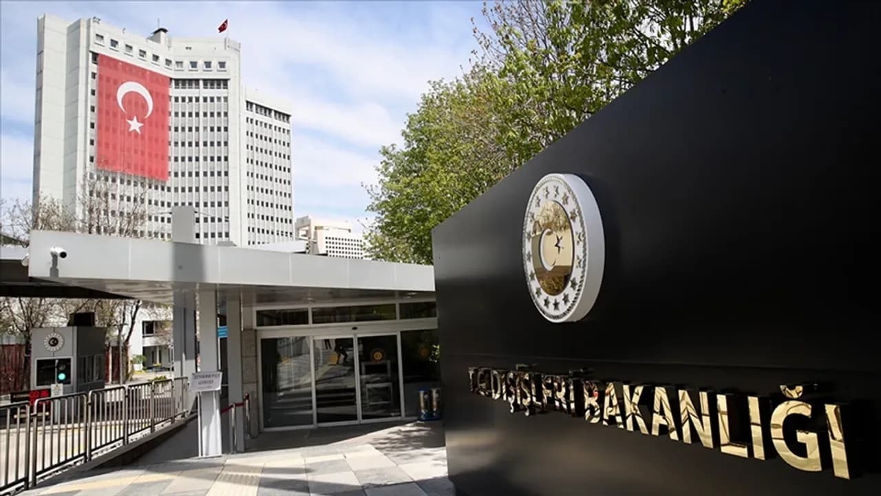 Türkiye'den Ege ve Doğu Akdeniz mesajı: Haklarımızı koruyacağız