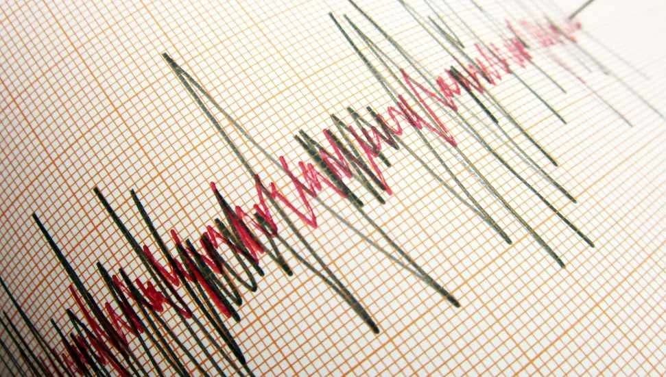 Endonezya'da 7,7 büyüklüğünde deprem