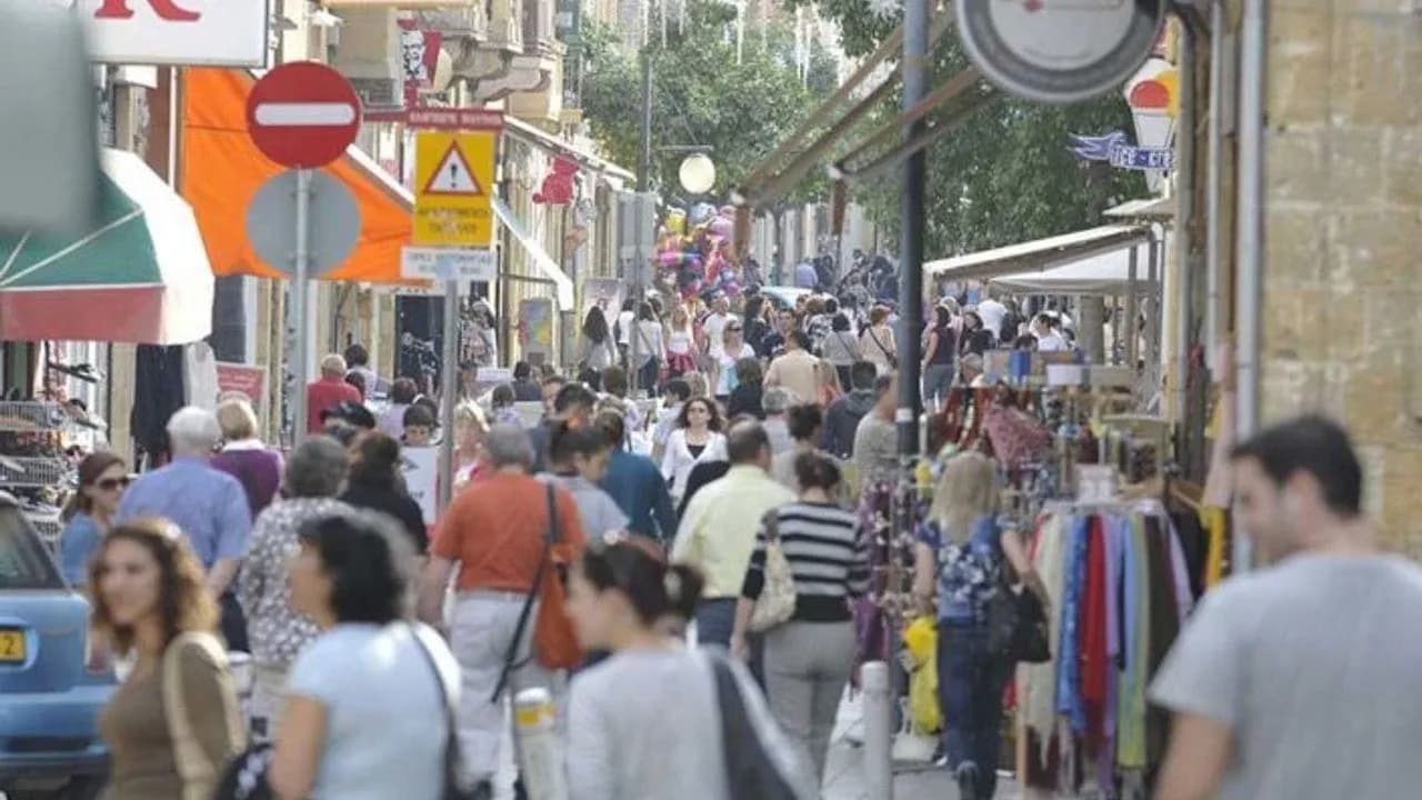 Rum gençler yurtdışına göç ediyor