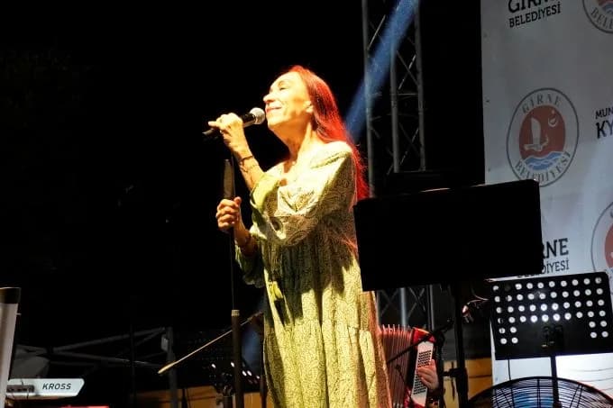 Ozanköy Pekmez Festivali’nin ilk günü Leman Sam konseriyle tamamlandı