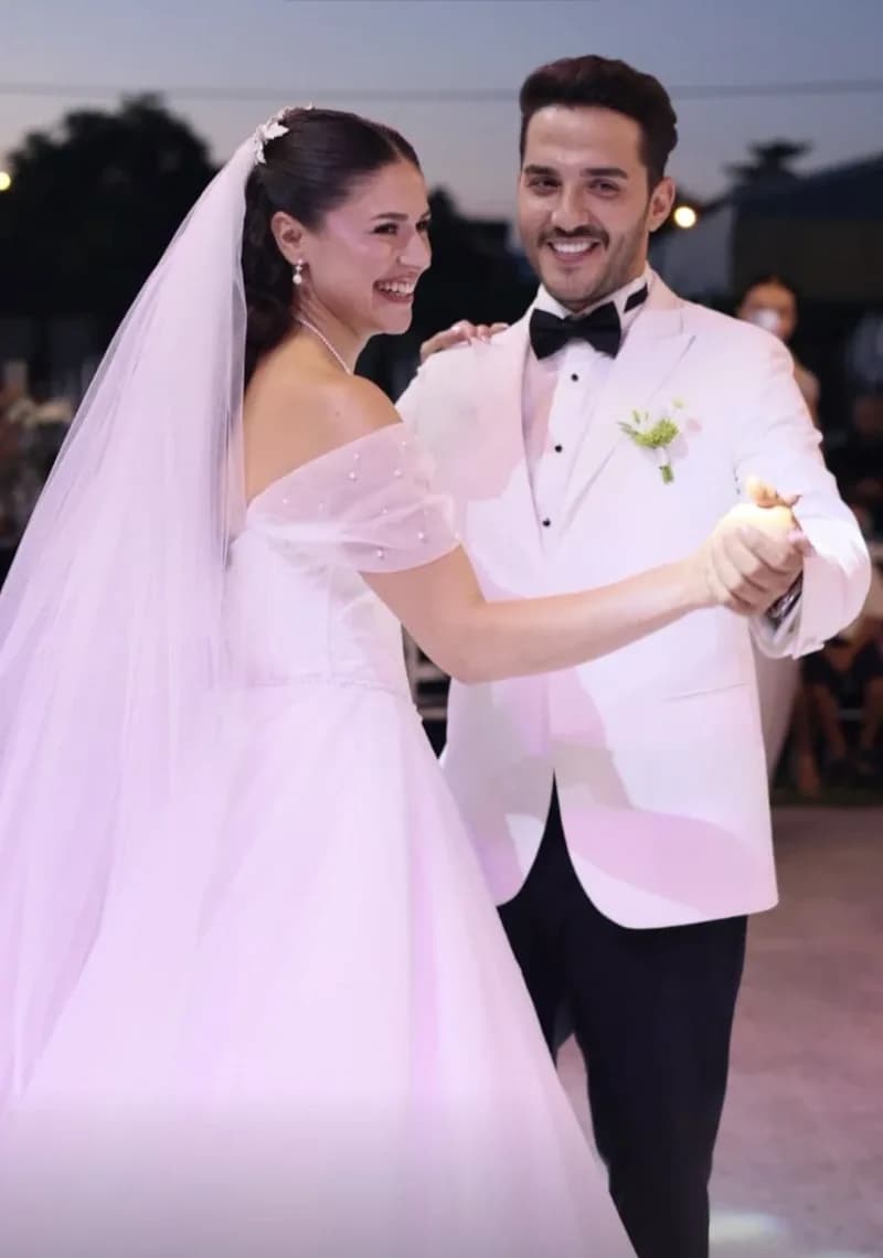 Survivor Ayşe Yüksel evlendi! Düğünden ilk kareler geldi