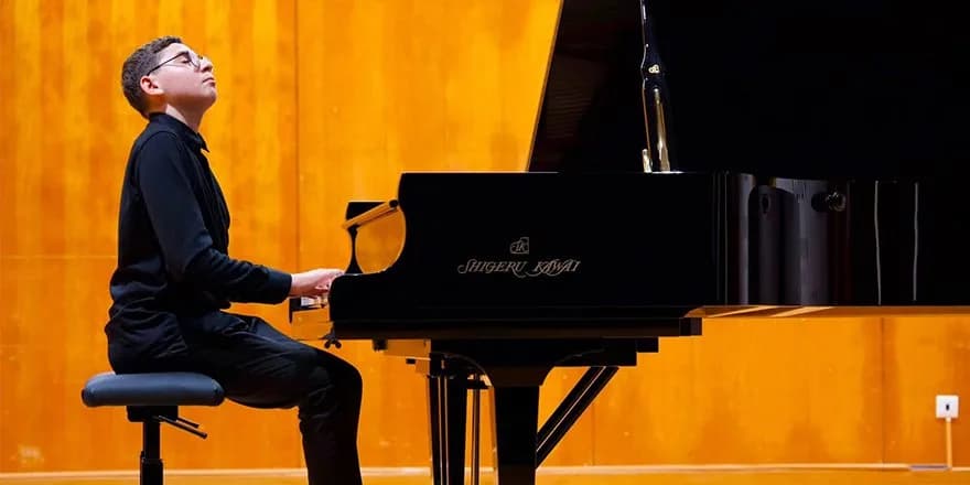 Piyanist Hasan Minalay, İspanya'daki yarışmada ikinci oldu