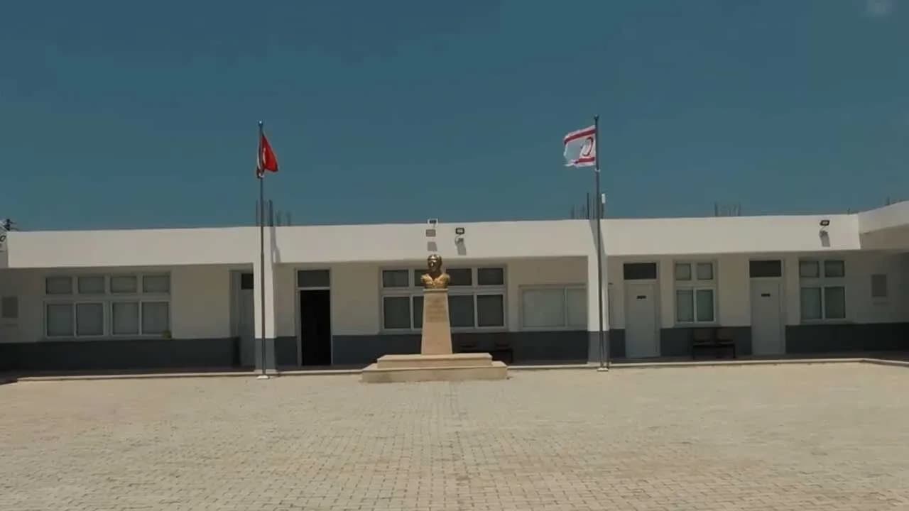 Yeniden inşa edilen Çayırova İlkokulu hizmete girdi