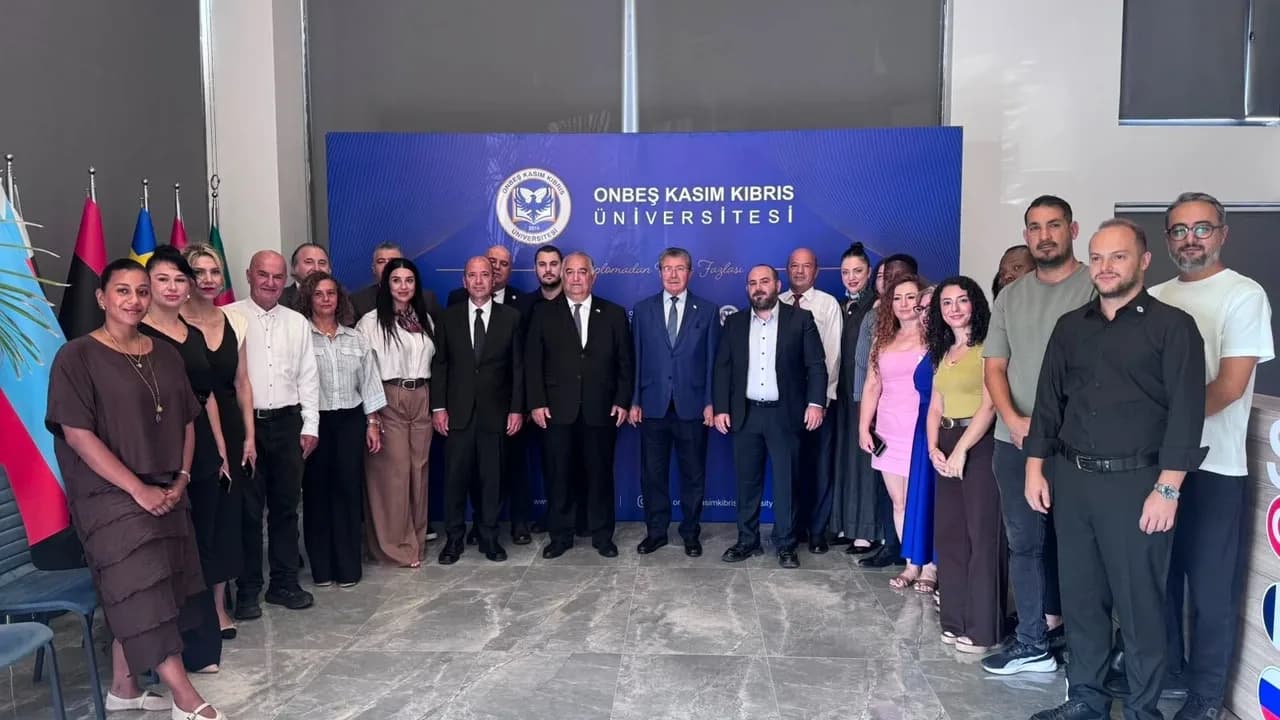 Başbakan Ünal Üstel, Onbeş Kasım Kıbrıs Üniversitesi’ni ziyaret etti