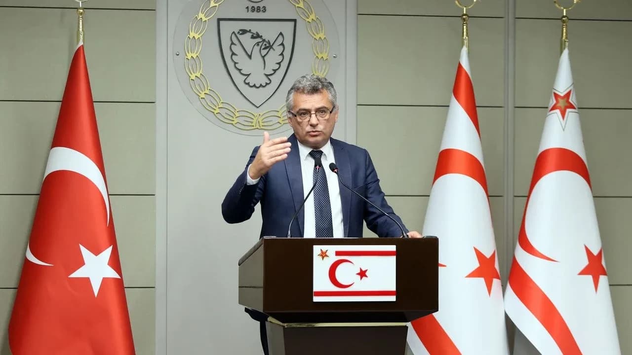 Cumhurbaşkanı Erhürman, DAÜ VYK üyeleriyle görüştü