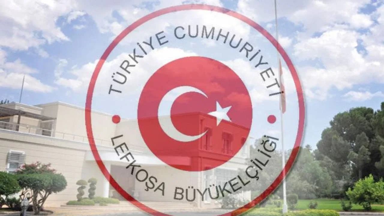 Türkiye'nin Lefkoşa Büyükelçiliği'nde kurulan "Kriz Masası" kazazedeler için seferber oldu