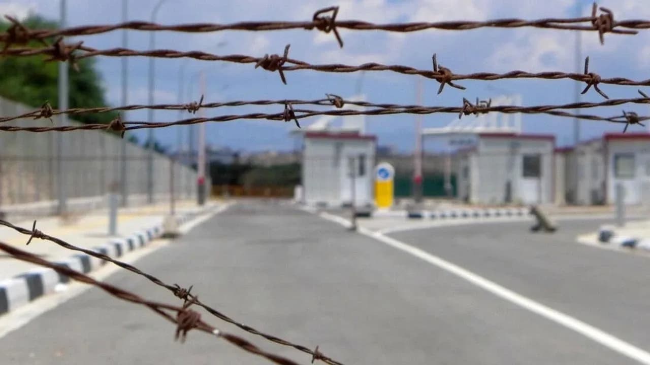 Derinya Kara Geçiş Kapısı’nda yasaklı madde ele geçirildi!