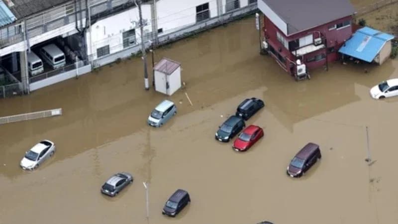 Japonya’da rekor yağış felaketi: 8 ölü