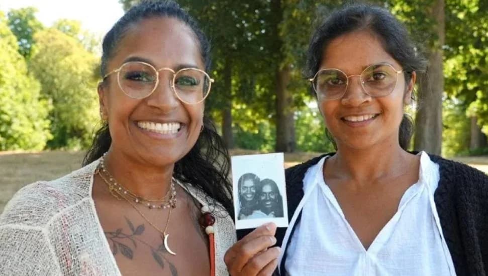 Çocukluk arkadaşları DNA testiyle kardeş olduklarını öğrendi