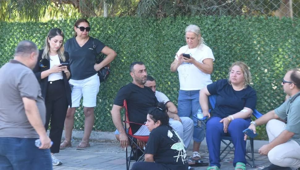 Girne’de gemi kazası: Kayıp yakınlarının umutlu bekleyişi devam ediyor