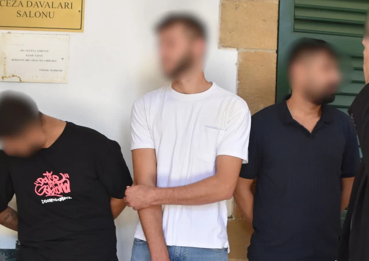 Lefkoşa’da 1.574 Lyrica hapı ele geçirildi: 2 zanlıya 8 gün ek tutukluluk