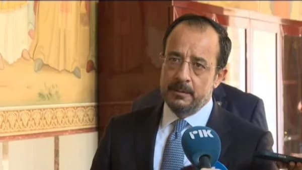 Hristodulidis: “Ağustos boyunca her gün çalışılacak, hedef genişletilmiş toplantı”
