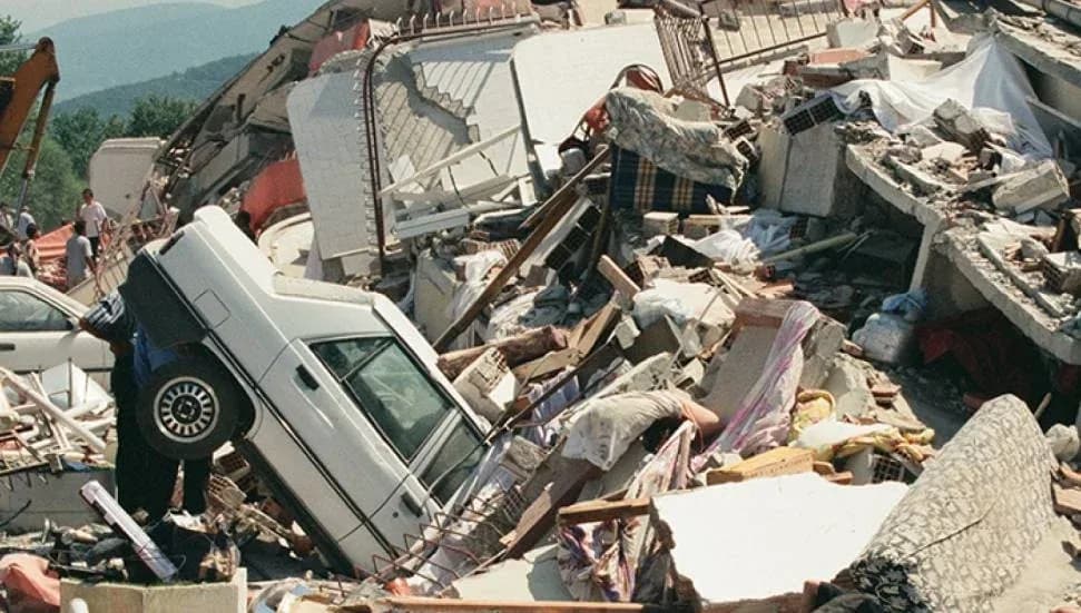 17 Ağustos 1999 Marmara Depremi: 27 yıl önce Türkiye’yi sarsan felaket