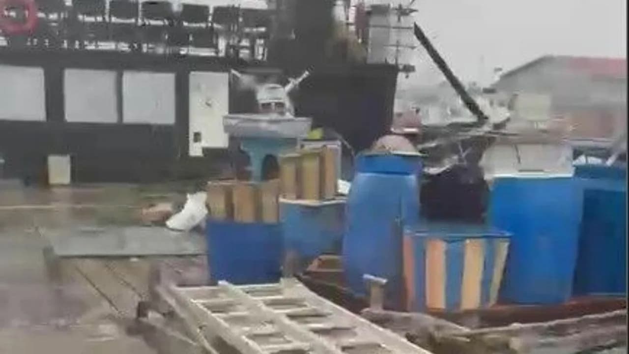 Mağusa Yat Limanı’nda tekne sahipleri isyanda: “İskele yıkılmak üzere”