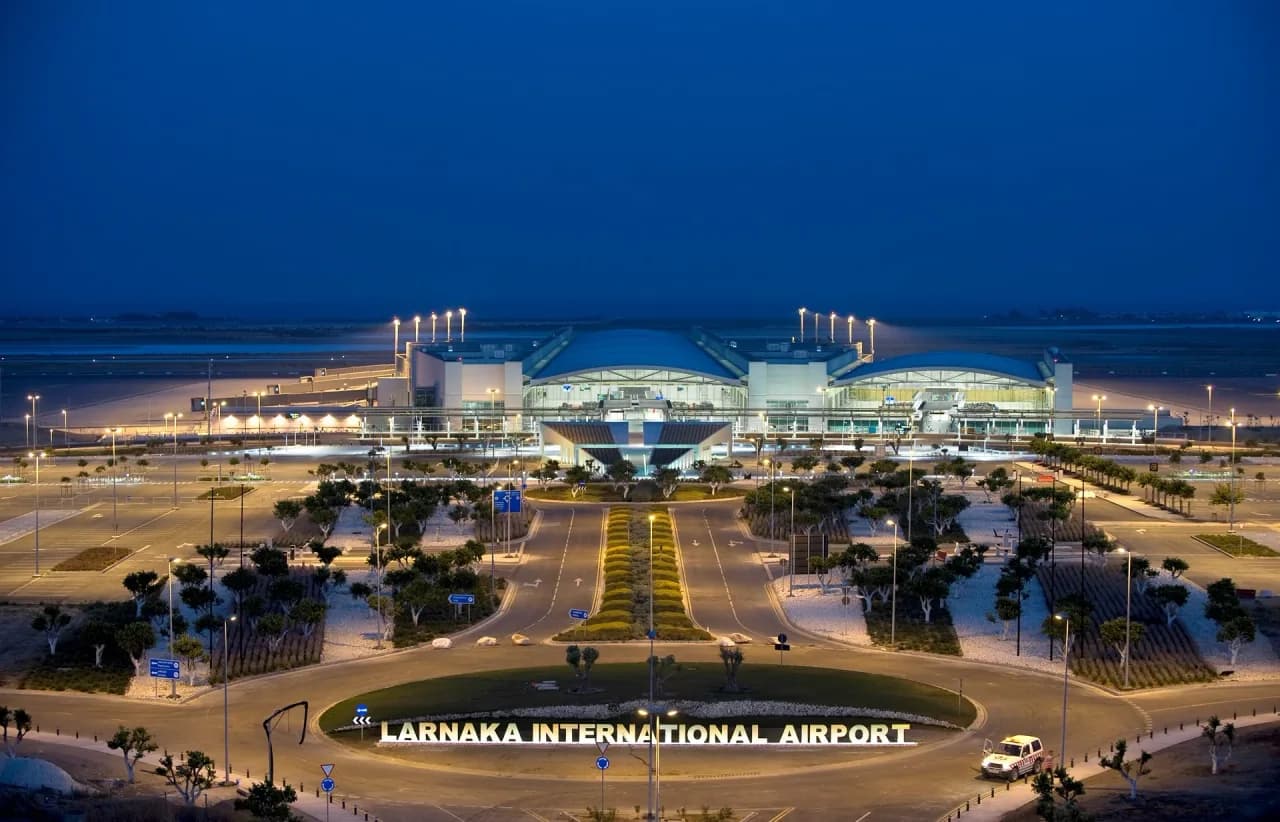 Larnaka Havalimanı’nda 75 kilo kaçak tütün