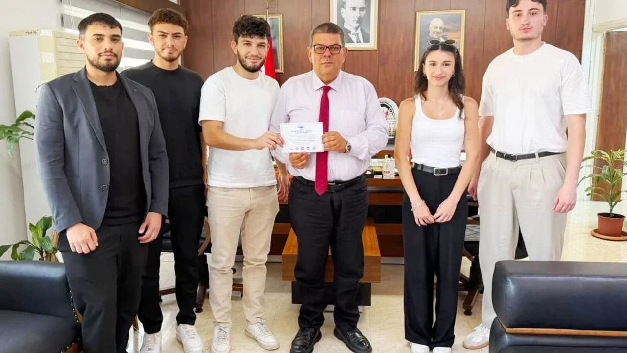 Üniversite öğrencilerinden Bakan Berova’ya kongre daveti
