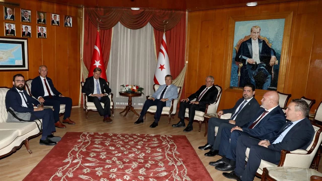 Başbakan Üstel, Alman Milletvekili Krah’ı kabul etti