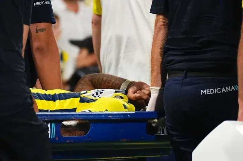 Jayden Oosterwolde’nin transferi iptal oldu: Fenerbahçe’ye geri dönüyor!