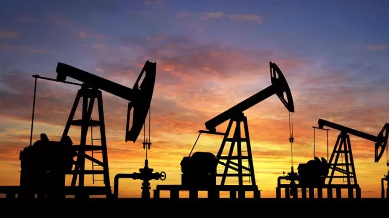 Petrol fiyatları Hürmüz Boğazı'na ilişkin yeni kısıtlama önerileriyle yükseldi