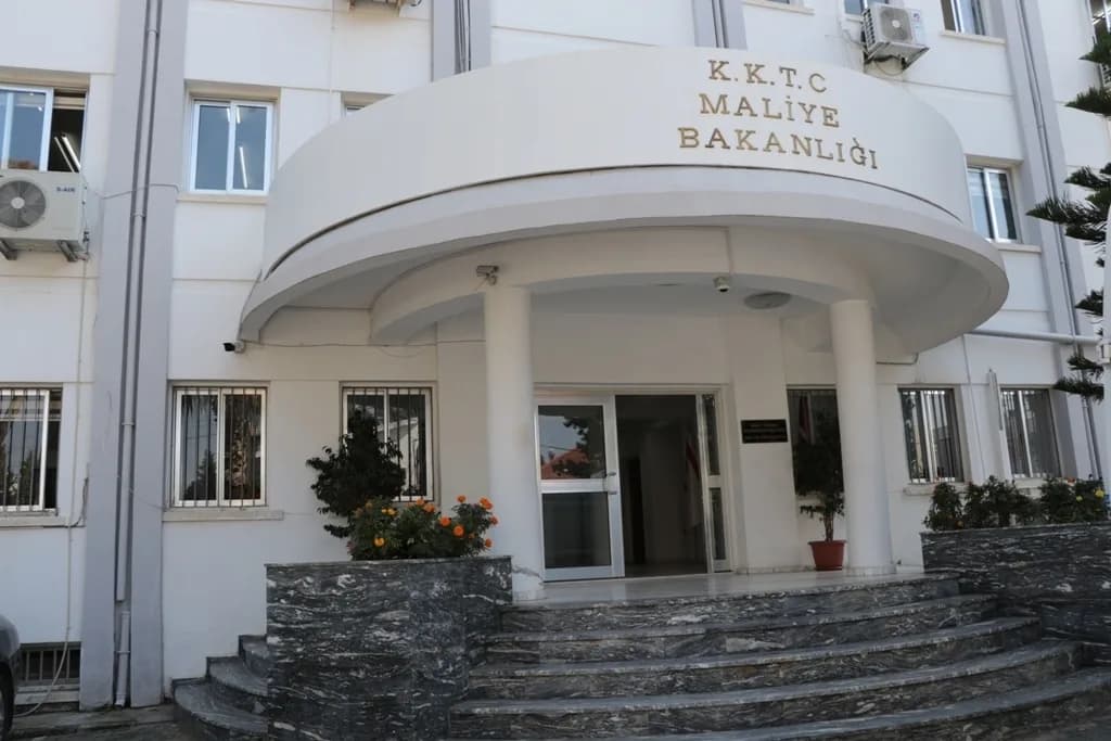 Maliye Bakanlığı: Çocuklara ödenen emekli hak sahipliği maaşlarında yasa dışı uygulama yok