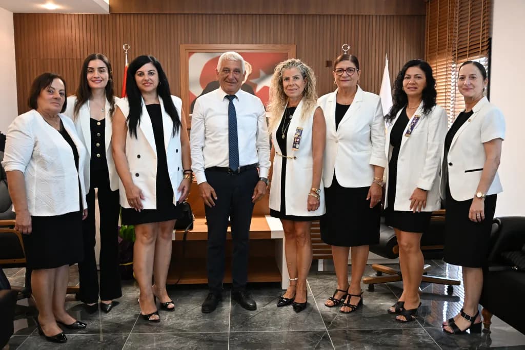 Güzelyurt Yeşilada Lions Kulübü, Güzelyurt Belediye Başkanı Özçınar’ı ziyaret etti