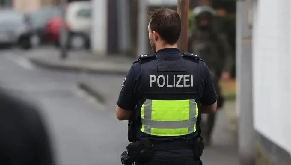 Almanya'da "Artgemeinschaft" adlı Neonazi derneğine yönelik operasyon