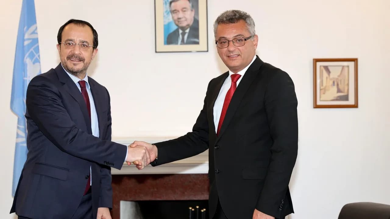 Fileleftheros: "Gündemde yeni geçiş kapıları var"