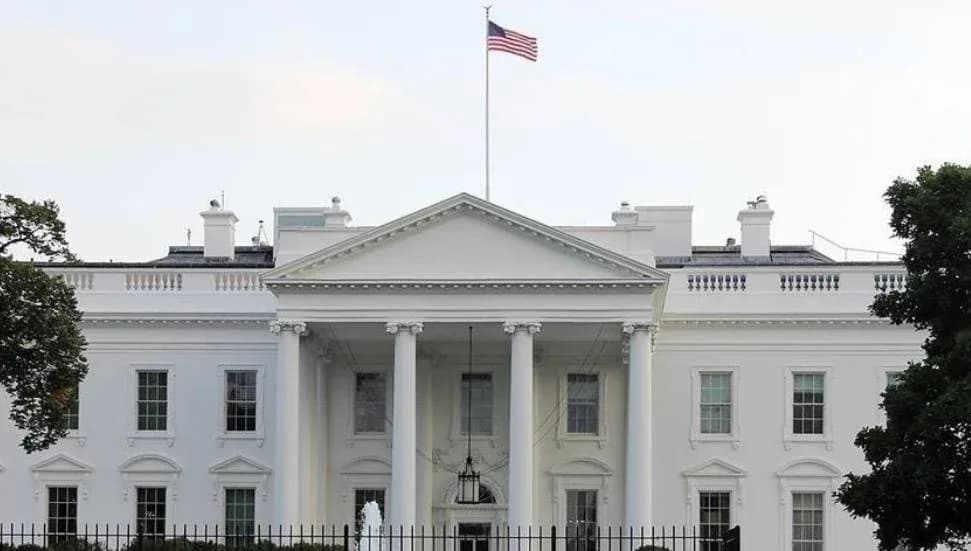 Trump yönetimi, Beyaz Saray'daki balo salonu inşasının tamamlanabilmesi için Yüksek Mahkemeye başvurdu
