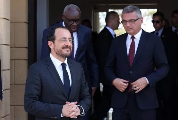 Liderler görüşüyor, anlaşmazlıklar sürüyor: Erenköy ve Akıncılar da masada