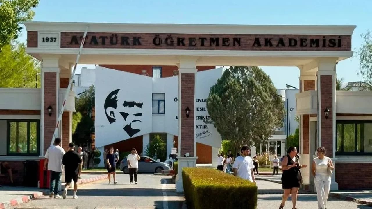 Atatürk Öğretmen Akademisi giriş sınavı başladı