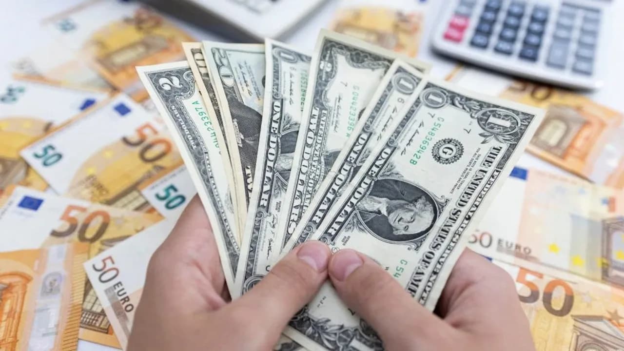 Döviz haftaya yüksek başladı