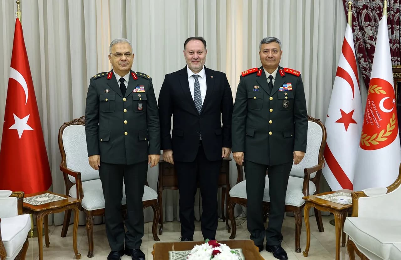 Öztürkler Korgeneral İnaltekin ile Tümgeneral Bilir’e görevinde başarılar diledi