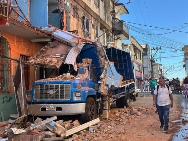 Kolombiya’da 7,4 büyüklüğünde deprem: En az 132 kişi hayatını kaybetti