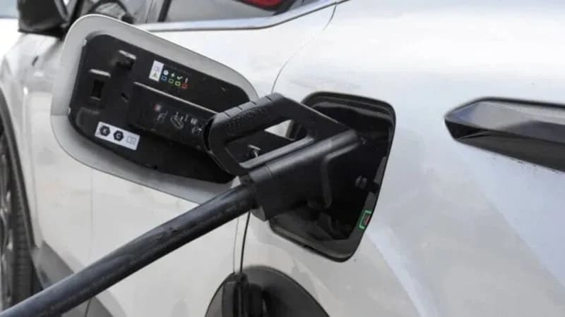 Küresel elektrikli araç satışları temmuzda yıllık bazda yüzde 9 artışla 1,85 milyon oldu