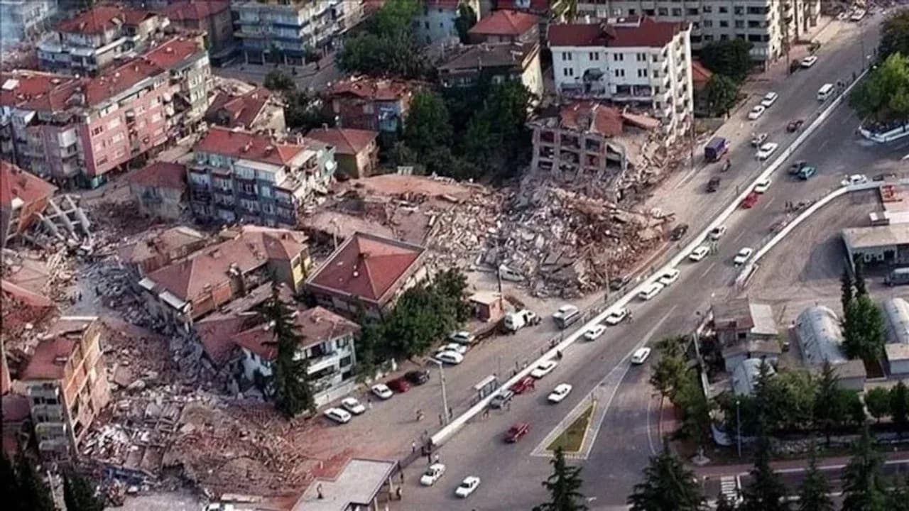 17 Ağustos Marmara Depremi’nin üzerinden 27 yıl geçti