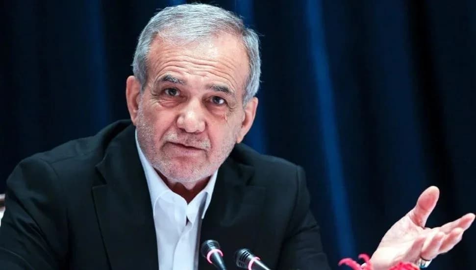 İran Cumhurbaşkanı Pezaşkiyan, "ekonomik ve askeri" anlamda topyekun savaş içinde olduklarını söyledi