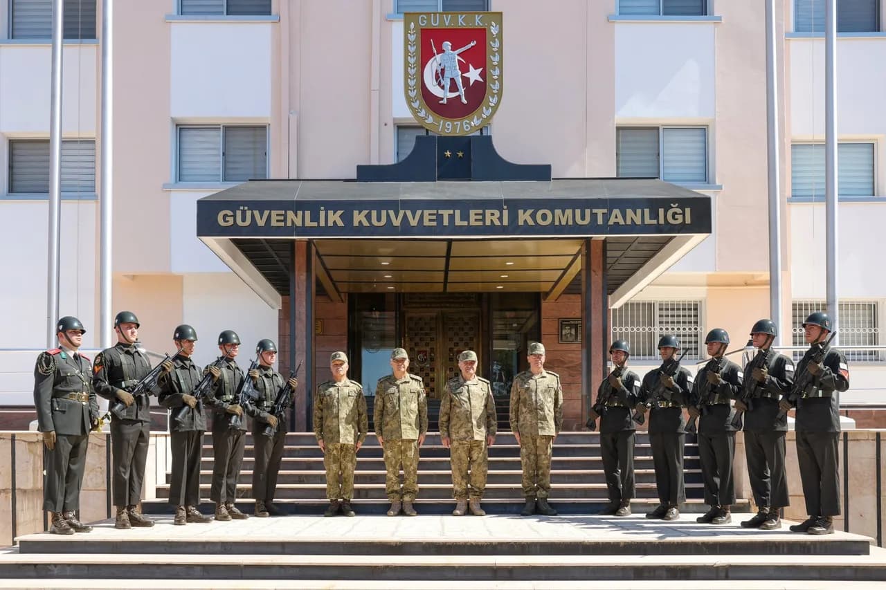 Kıbrıs Türk Barış Kuvvetleri Komutanlığında devir teslim töreni
