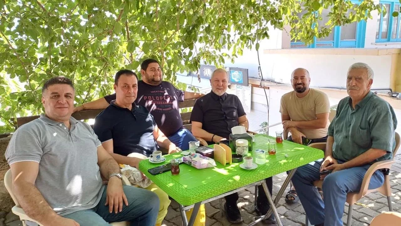 Akpınar, Karpaz bölgesindeki vatandaşlarla bir araya geldi