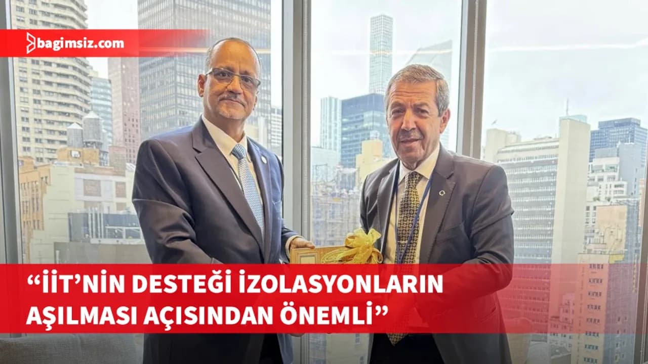 Dışişleri Bakanı Ertuğruloğlu, İİT Genel Sekreteri Ahmed ile bir araya geldi
