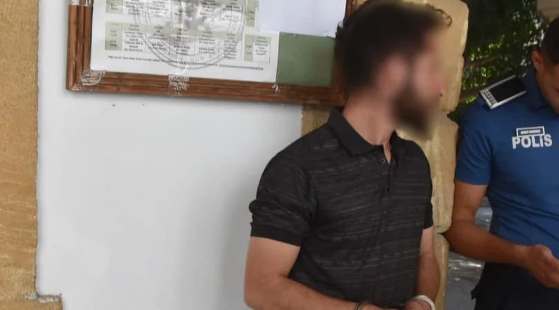 Yurt işletmecisine maket bıçağı salladı, teminatla serbest