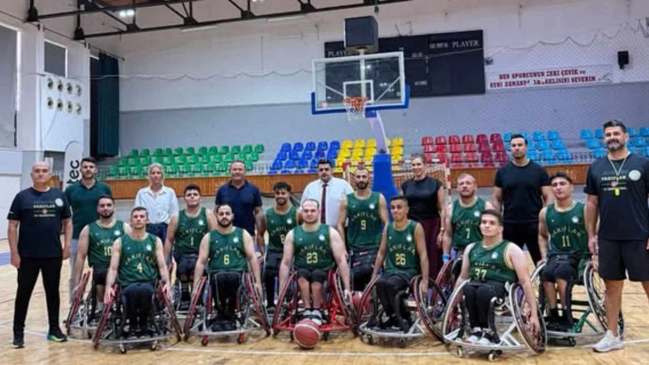 Vakıflar parkeye indi