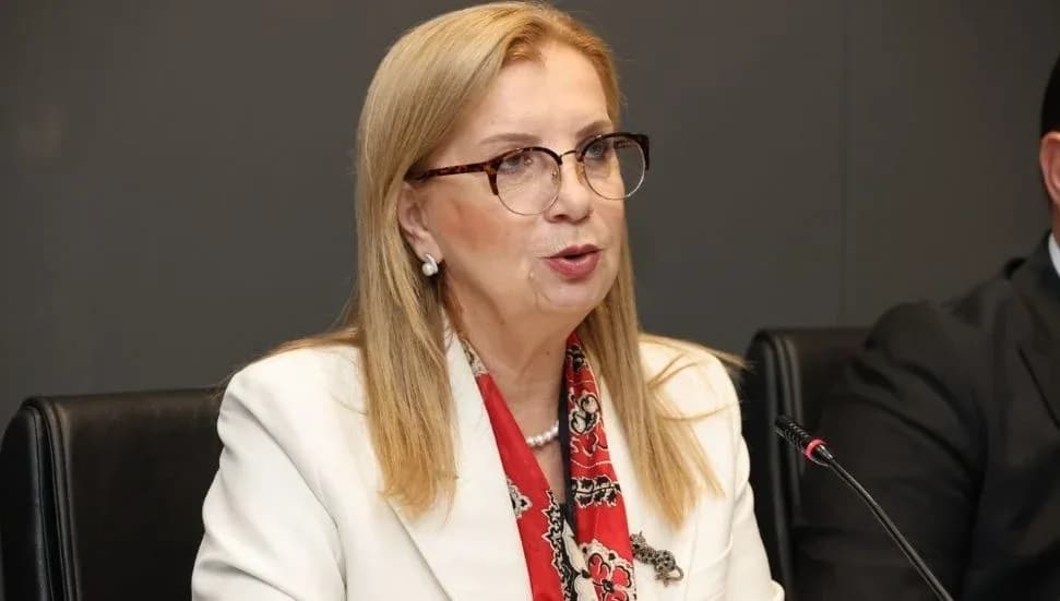 Resmiye Eroğlu Canaltay: Biz mütevazı durdukça, Erhan Bey coşuyor, coştukça yalanları sıralıyor