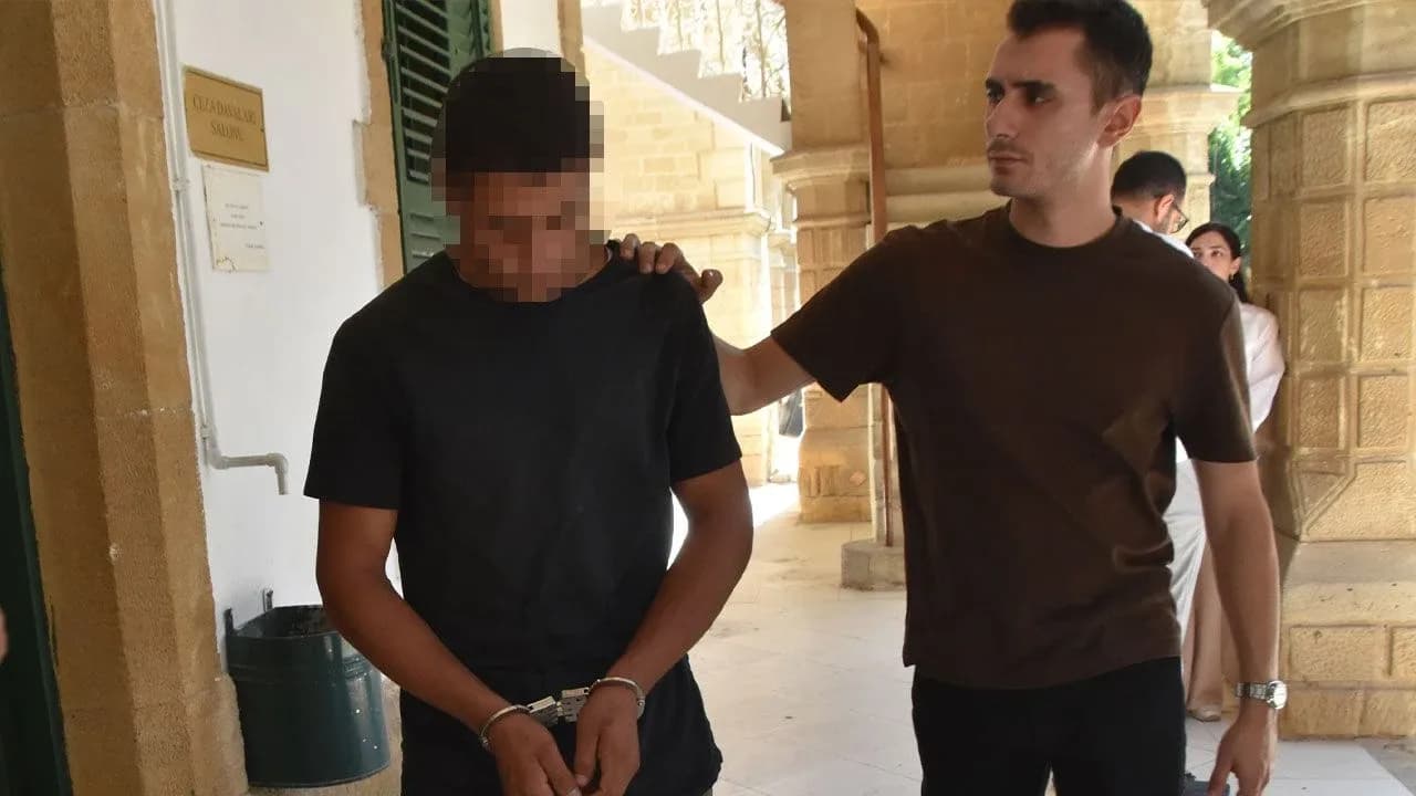 Lefkoşa’da marketten para çaldı: 30 günü aşmamak üzere cezaevine gönderildi
