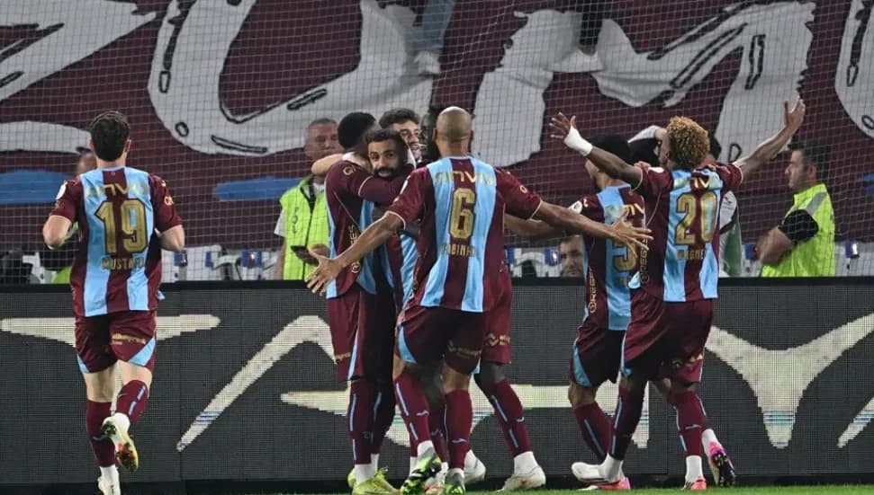 Trabzonspor, Galatasaray’ı hezimete uğrattı: Salah 3 gol 1 asistle yıldızlaştı