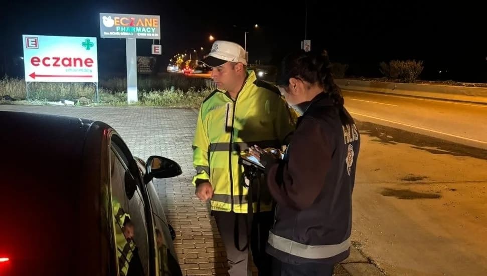 Trafik denetimleri: Bir günde 359 sürücü rapor edildi, 19 araç trafikten men edildi