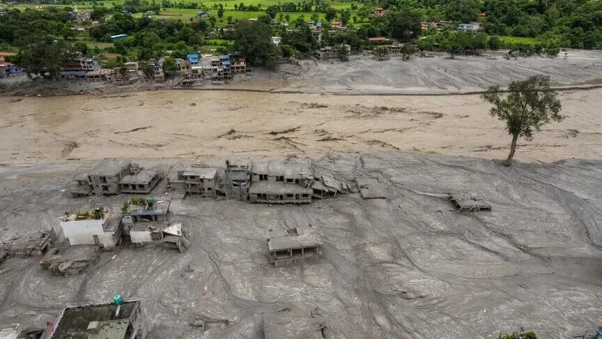 Nepal’deki sel felaketinde hayatını kaybedenlerin sayısı 1355’e çıktı
