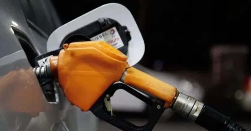 İngiltere’de akaryakıtta 42 günlük stok kaldı: Karneli dönem kapıda