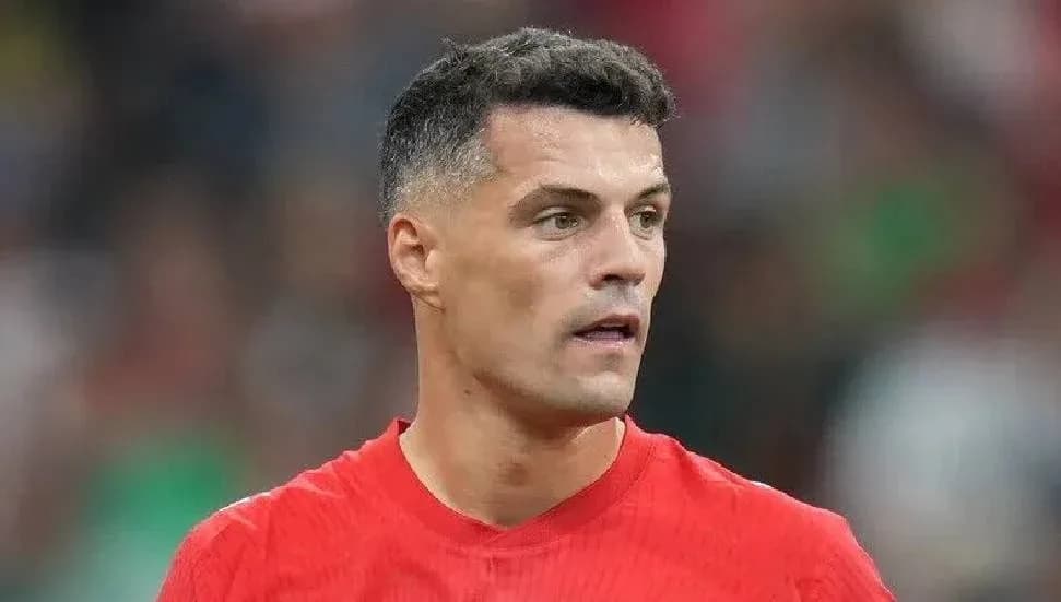 İsviçreli futbolcu Xhaka, sahte koronavirüs sertifikası aldığını itiraf etti