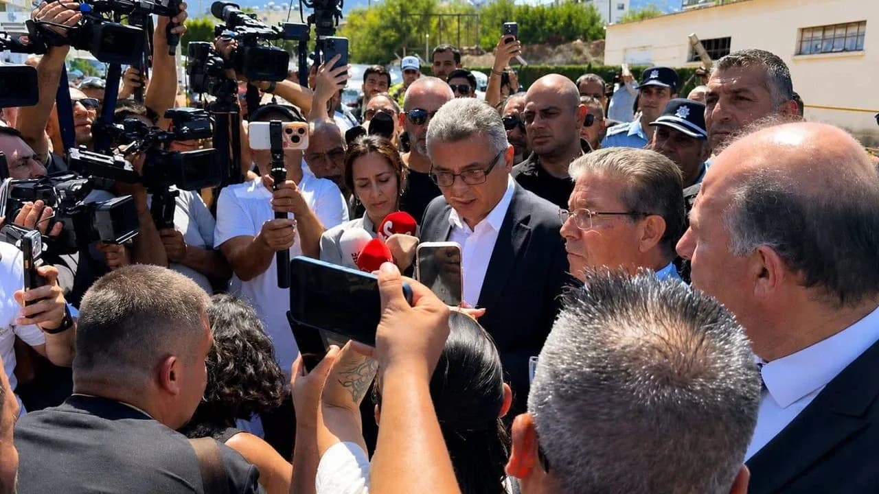 Erhürman kayıp yakınlarıyla bir araya geldi: İkinci gemi de yola çıktı