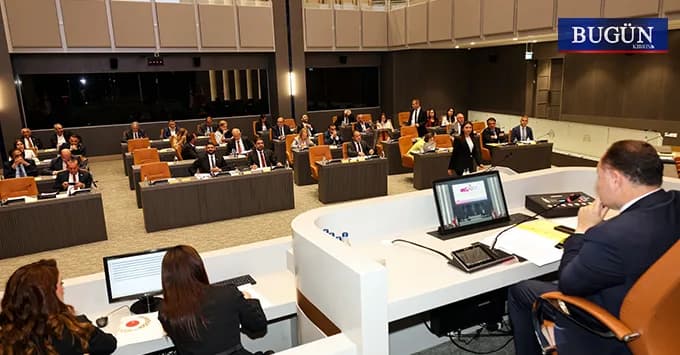 Erhürman’ın iade ettiği karma oy yasası yeniden Genel Kurul’a gönderildi